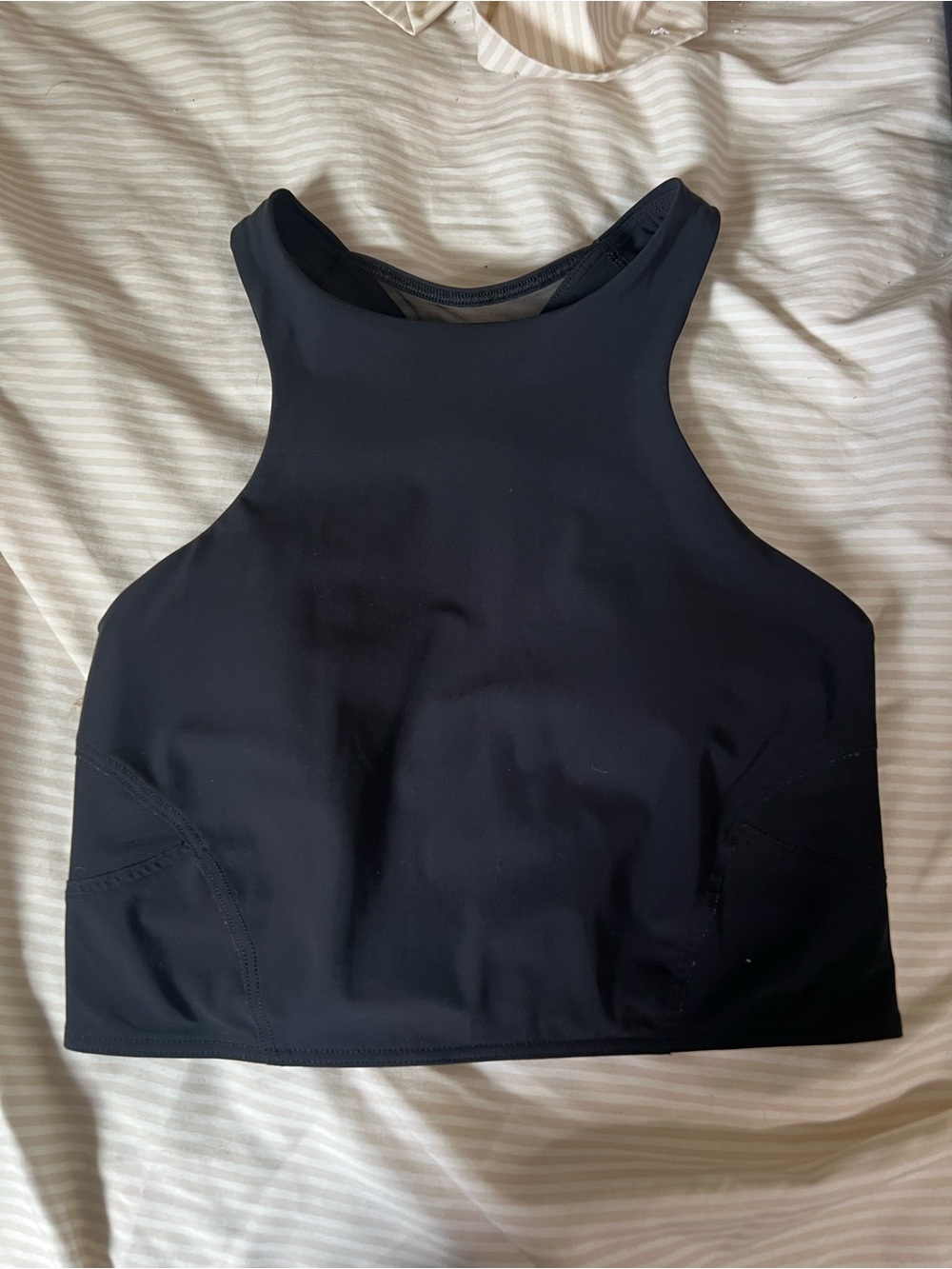 Lululemon high neck sports bra 2